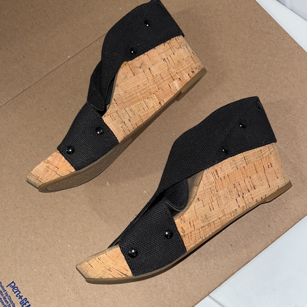 Women’s Lucky Brand Wedges - Picture 3 of 10